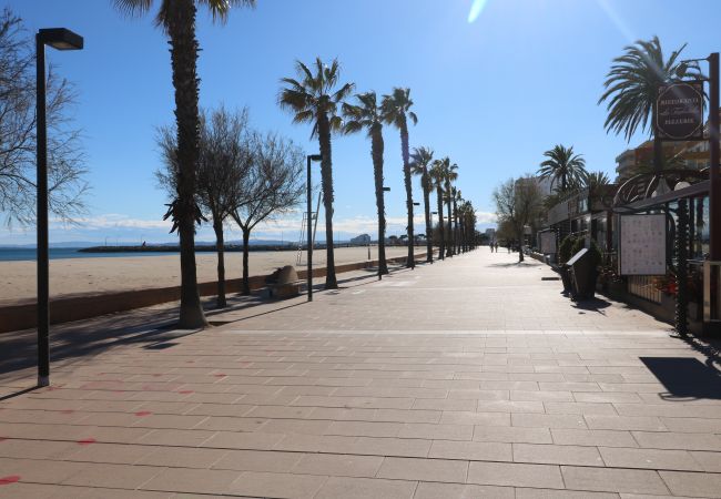 Apartamento en Rosas / Roses - Riera Ginjolers Piso Espacioso, 500 mts de playa,