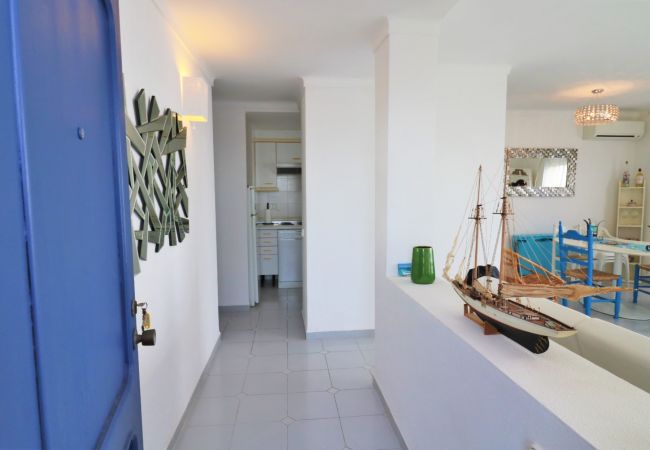 Apartamento en Rosas / Roses - Resid. Puig Rom 187, magnifica vista al mar