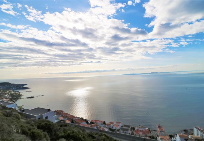 Apartamento en Rosas / Roses - Resid. Puig Rom 187, magnifica vista al mar