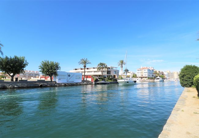 Apartamento en Empuriabrava - PORT GREC - Apt vue port et montagne