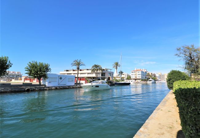 Apartamento en Empuriabrava - PORT GREC - Apt vue port et montagne