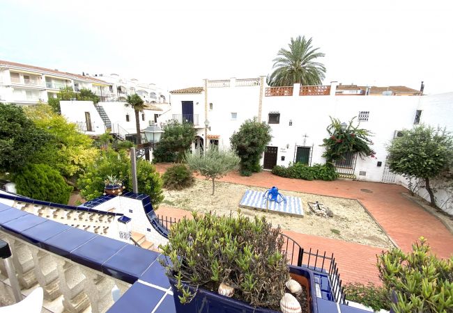 Casa adosada en Empuriabrava - Plaça EIVISSA,3 - Casa adosada muy cerca del puert