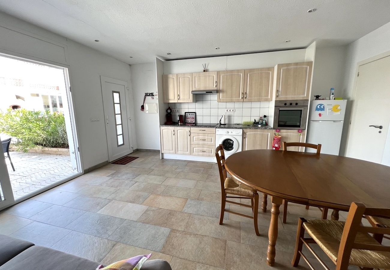 Casa en Empuriabrava - BYBLOS 69A Empuriabrava – INTERimmo