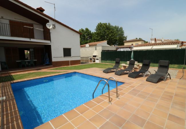 Casa en Empuriabrava - PENI 168A - Belle maison avec piscine