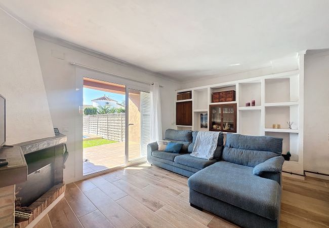 Casa en Empuriabrava - PENI 168A - Belle maison avec piscine