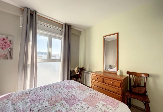 Apartamento en Rosas / Roses - Delfin - Piso magnifica vista al mar y Piscina com