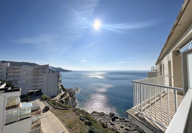 Apartamento en Rosas / Roses - Delfin - Piso magnifica vista al mar y Piscina com