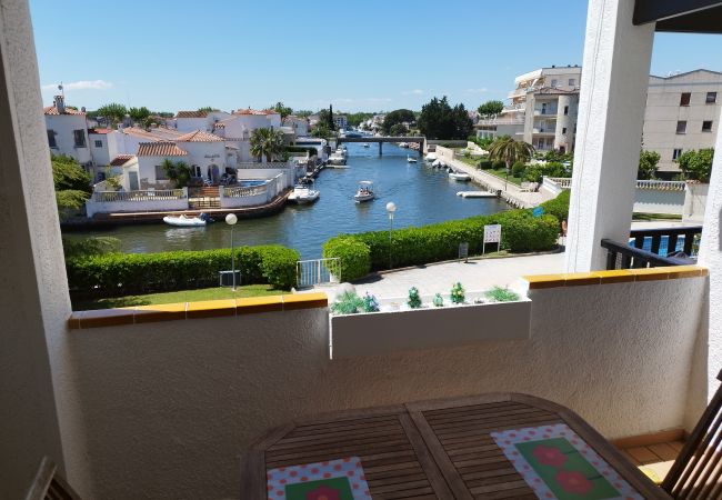 Apartamento en Empuriabrava - Flamicell - Piso,vista al canal y piscina comunita