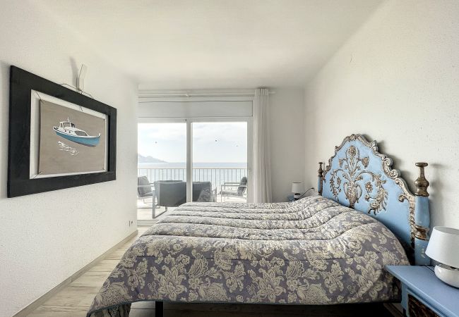 Apartamento en Rosas / Roses - Alexandra-1 era línea de Mar, Fantástico Piso tota