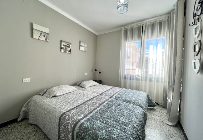 Apartamento en Rosas / Roses - Sirena 2 2-Bonito piso, a 300Mts de la playa