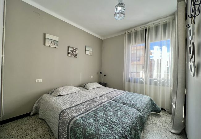 Apartamento en Rosas / Roses - Sirena 2 2-Bonito piso, a 300Mts de la playa