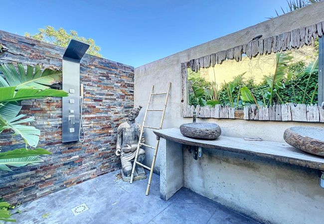 Casa en Empuriabrava - Canal  - Magnifica Villa con piscina privada y a