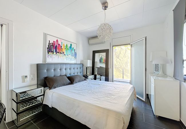 Casa en Empuriabrava - Canal  - Magnifica Villa con piscina privada y a