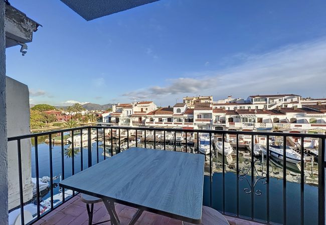 Apartamento en Empuriabrava - Porto Fino - Apartamento vista al canal reformado