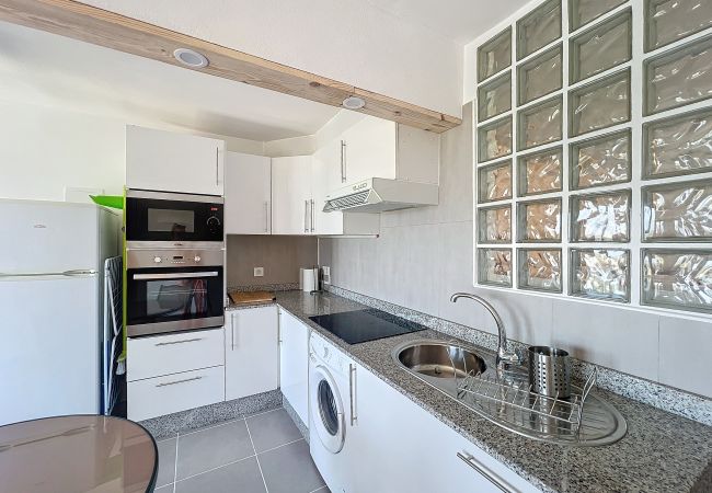 Apartamento en Empuriabrava - KARINA 19G-Piso Moderno, Muy cerca de la playa