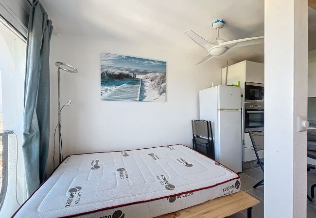 Apartamento en Empuriabrava - KARINA 19G-Piso Moderno, Muy cerca de la playa