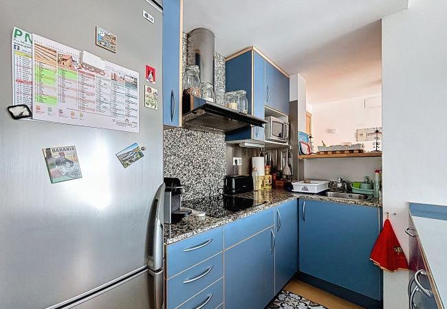 Apartamento en Rosas / Roses - B.Marina 410 - Atico un dormitorio vista canal