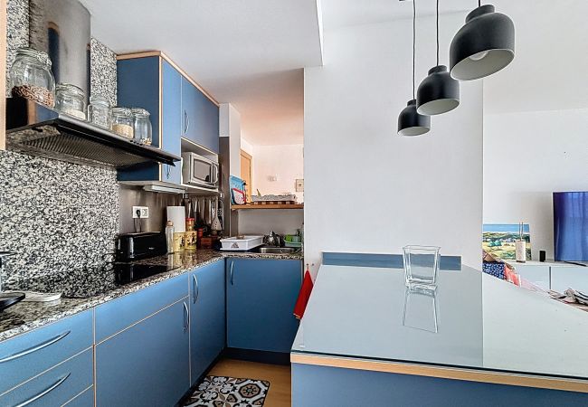 Apartamento en Rosas / Roses - B.Marina 410 - Atico un dormitorio vista canal