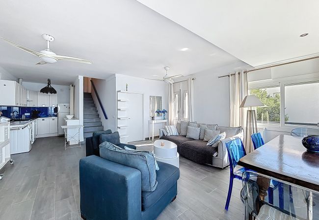 Apartamento en Rosas / Roses - TERRASSES 2 – Piso tres dormitorios vistas al mar