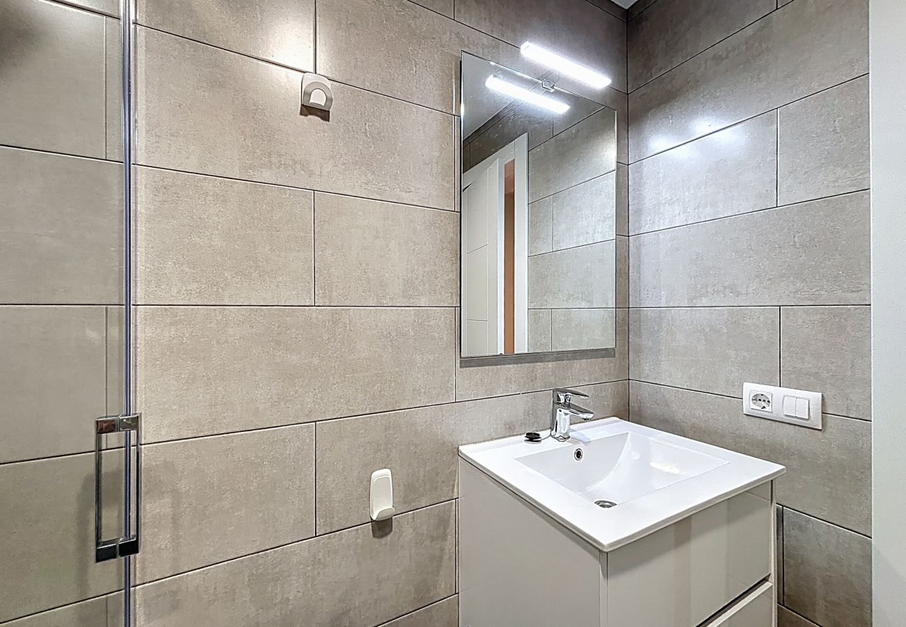 Apartamento en Rosas / Roses - CAP NORFEU 60 Location Longue Durée INTERimmo