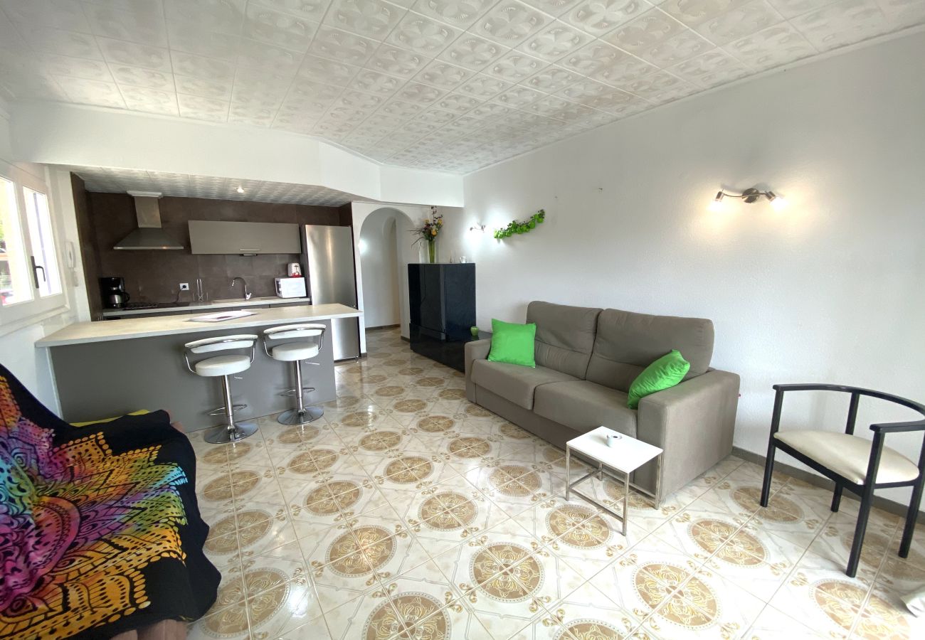 Apartamento en Empuriabrava - PORT EMPORDA 28BA  Location Longue Durée INTERimmo