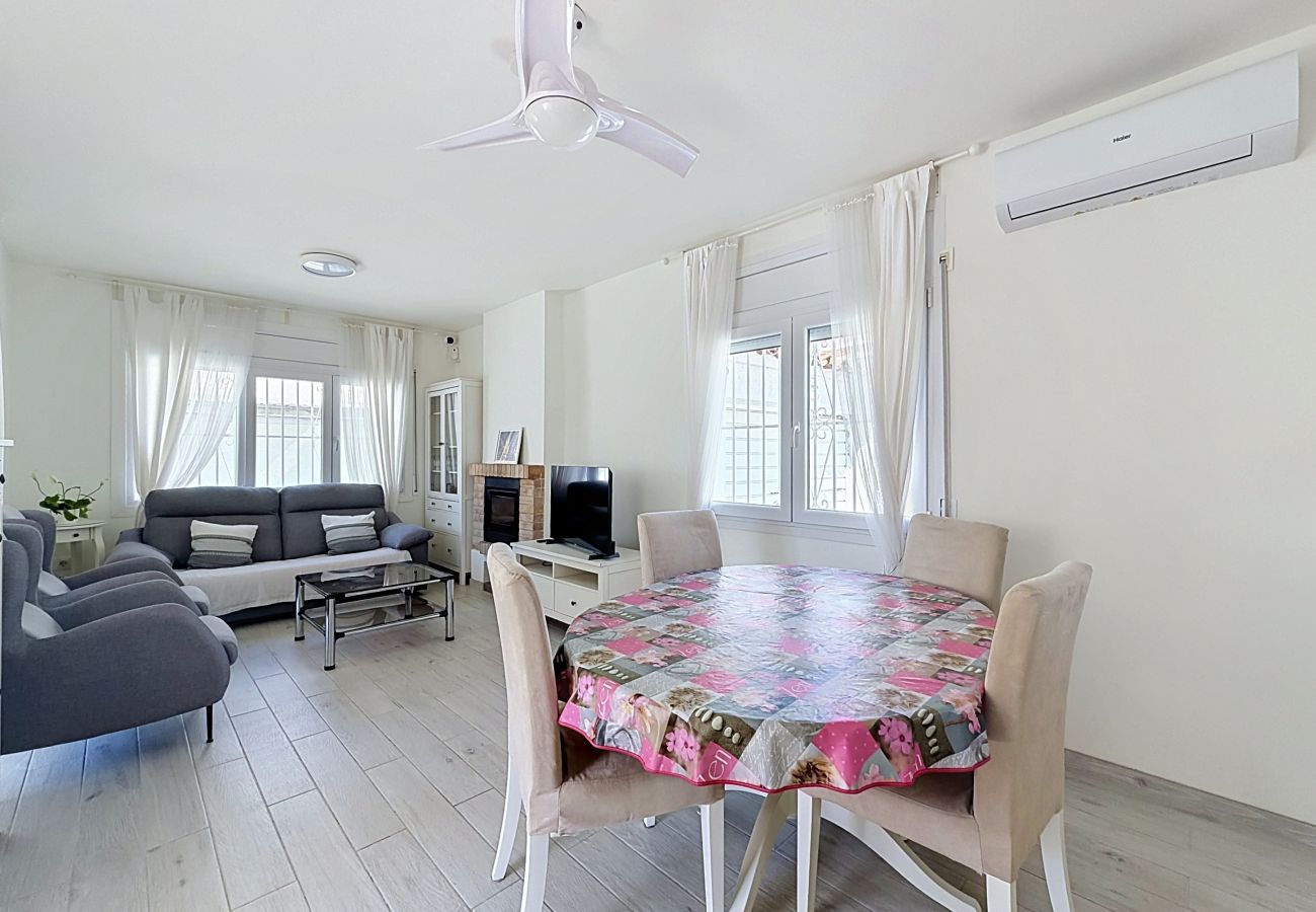Casa en Empuriabrava - REQUESENS 116 Empuriabrava – INTERimmo