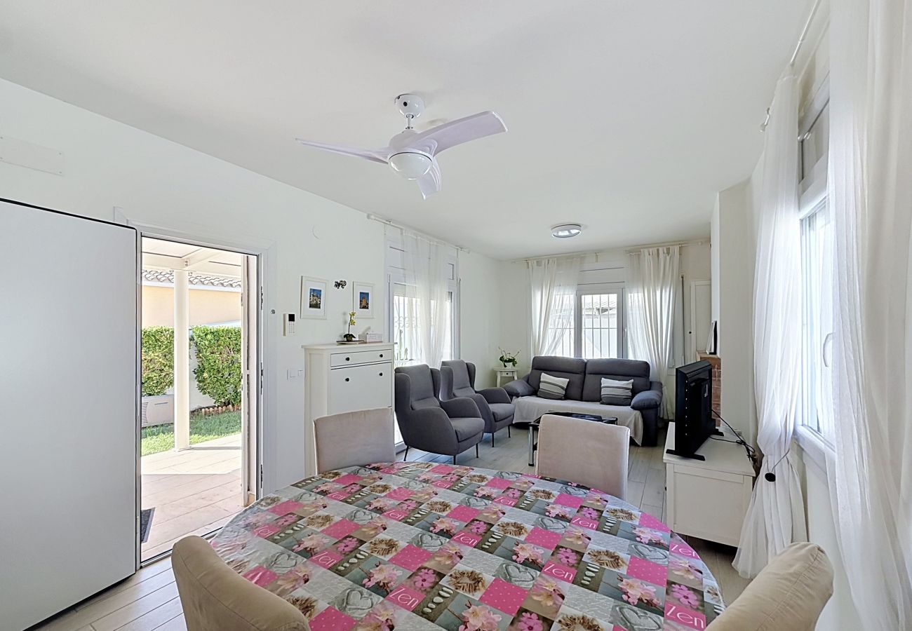 Casa en Empuriabrava - REQUESENS 116 Empuriabrava – INTERimmo