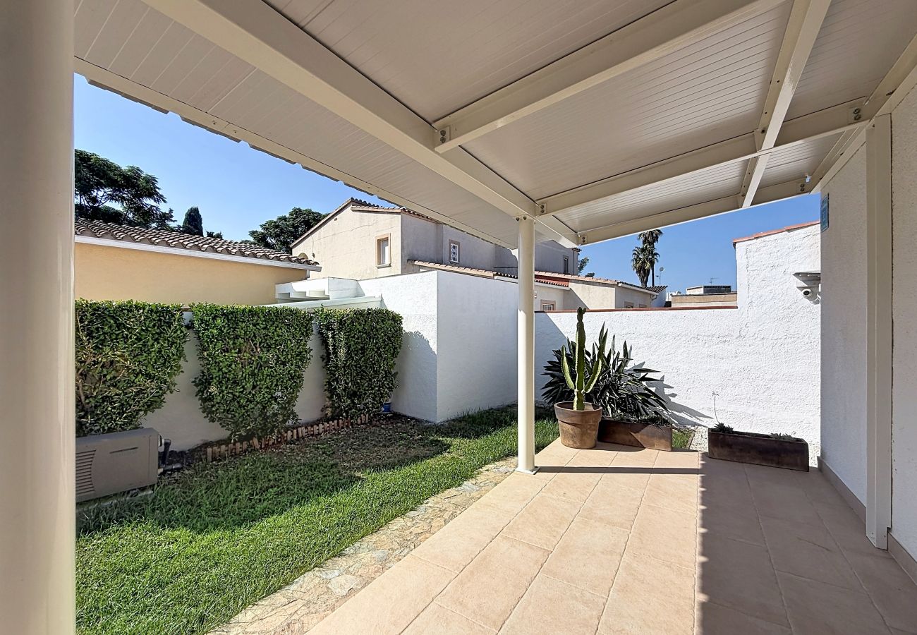 Casa en Empuriabrava - REQUESENS 116 Empuriabrava – INTERimmo