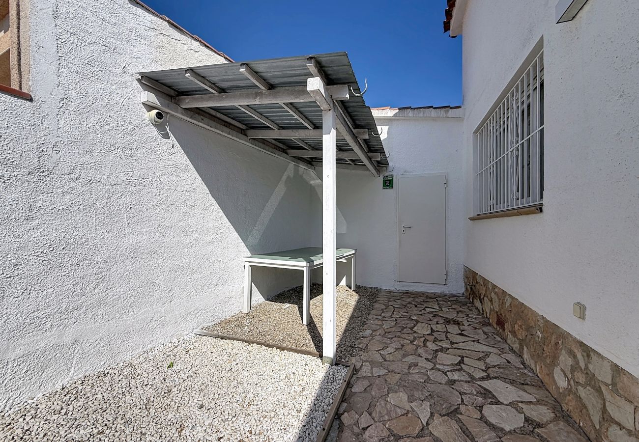 Casa en Empuriabrava - REQUESENS 116 Empuriabrava – INTERimmo