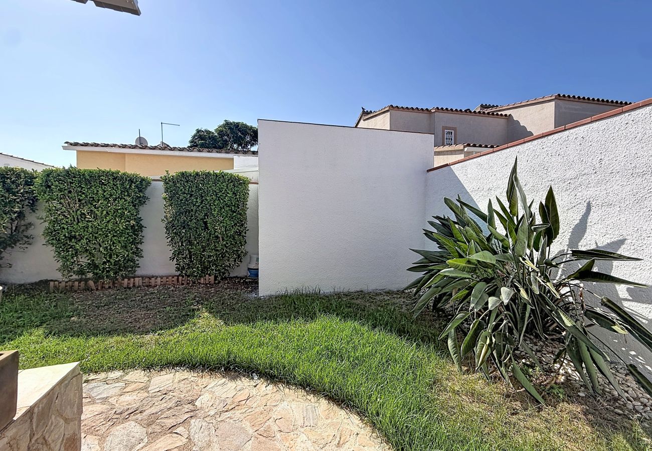 Casa en Empuriabrava - REQUESENS 116 Empuriabrava – INTERimmo