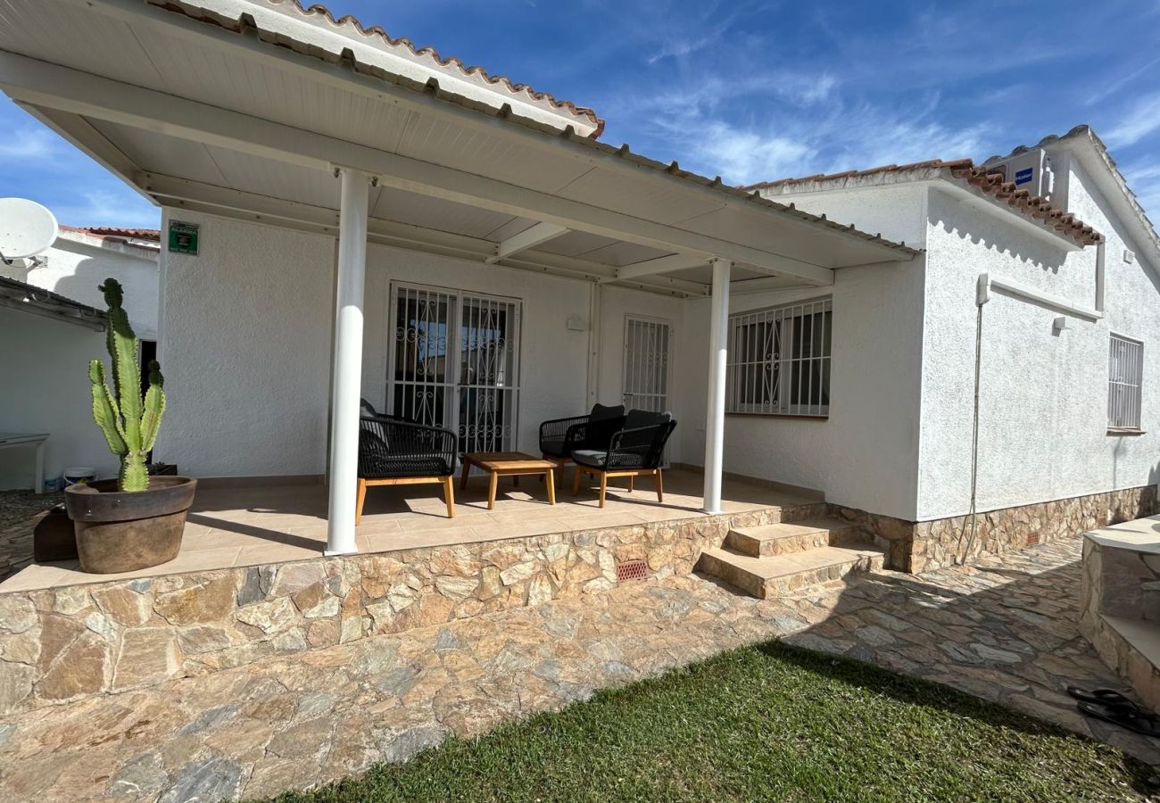 Casa en Empuriabrava - REQUESENS 116 Empuriabrava – INTERimmo