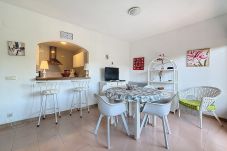 Apartament en Rosas / Roses - COLLSACABRA Piso muy acojedor, con garaje cerrado.