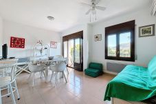 Apartament en Rosas / Roses - COLLSACABRA Piso muy acojedor, con garaje cerrado.