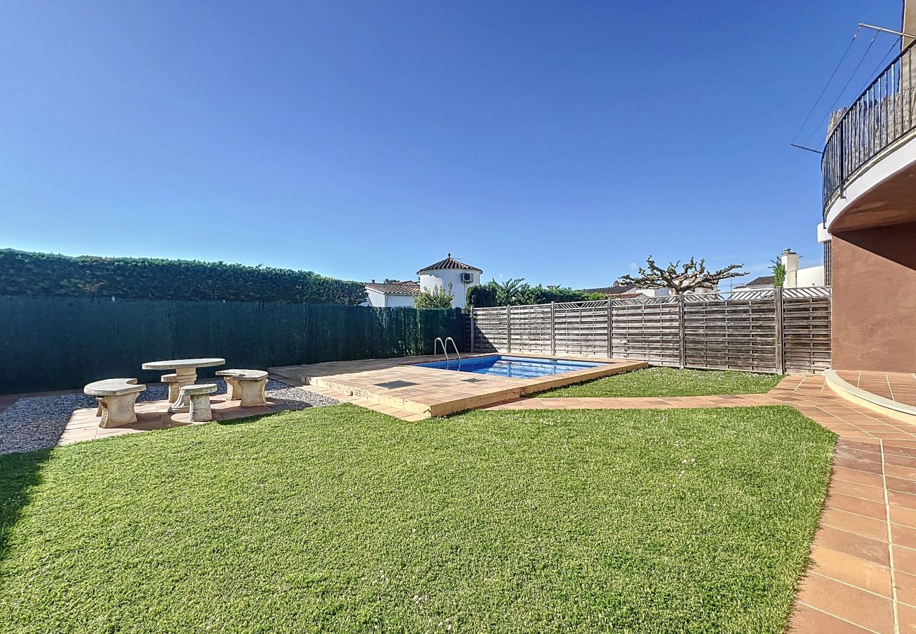 Casa en Empuriabrava - PENI 168A Empuriabrava – INTERimmo