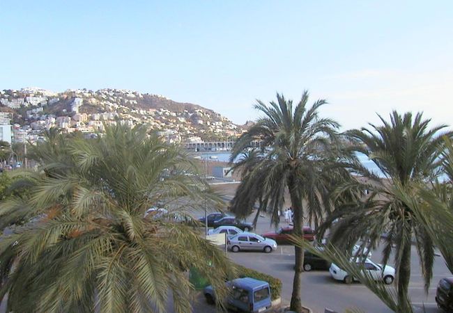  in Rosas / Roses - RHODE 1 Piso, 1ª linea de mar, Roses, Free Wifi