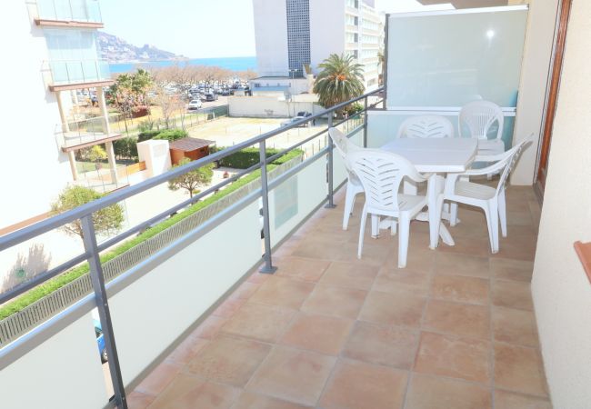  in Rosas / Roses - ROSES I - Piso con vista al mar y parking privado