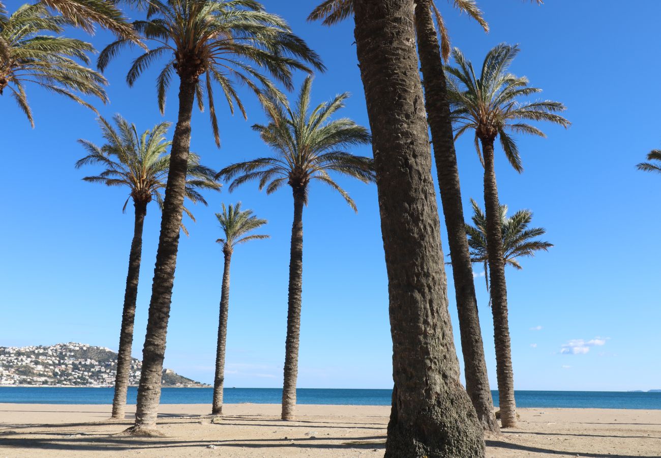 Apartment in Rosas / Roses - R MARINE I GARBI 2 2  Rosas / Roses – INTERimmo