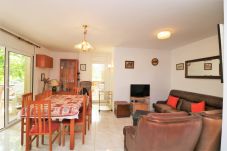 Apartment in Rosas / Roses - Riera Ginjolers Piso Espacioso, 500 mts de playa,