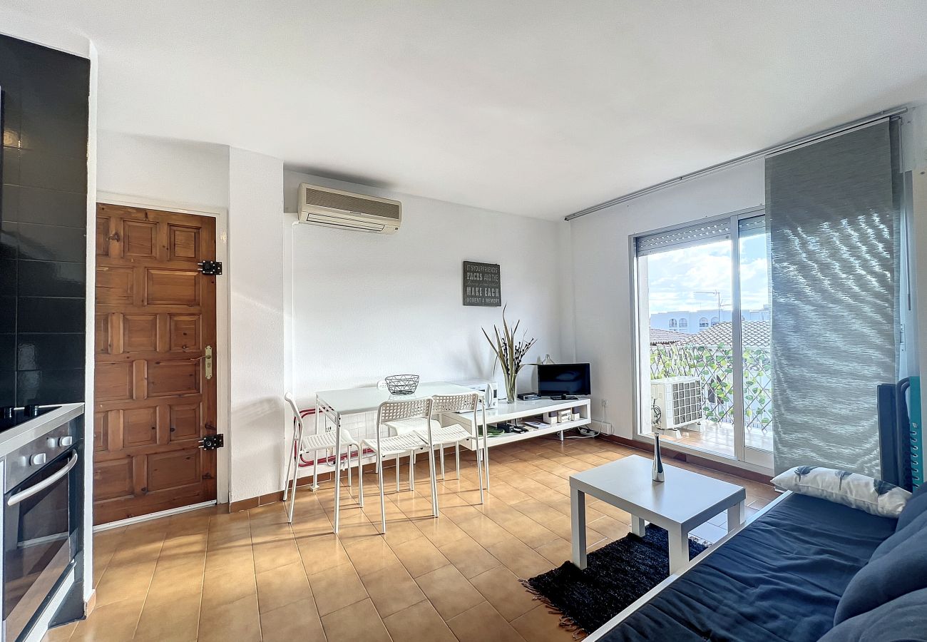 Apartment in Empuriabrava - PATTAYA 19 P 31 Empuriabrava – INTERimmo