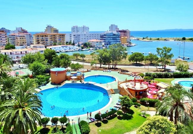  in Rosas / Roses - Isla de Roses1-24 Piso vista al mar, piscina y cer