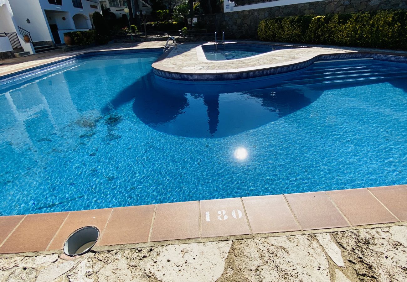 Apartment in Rosas / Roses - JARDINS II 1-9 Rosas / Roses – INTERimmo