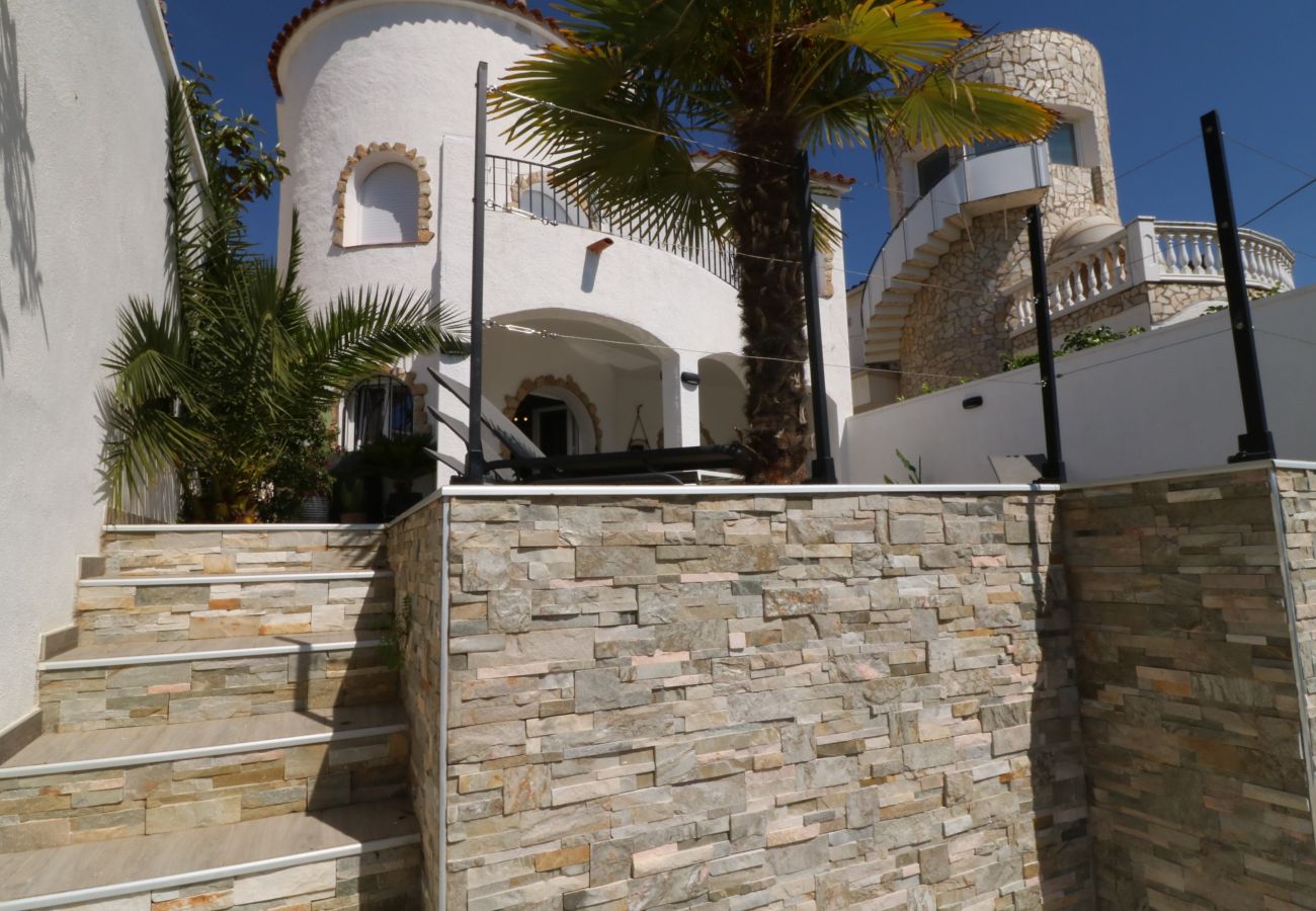 House in Empuriabrava - VALIRA PISCINE Empuriabrava – INTERimmo