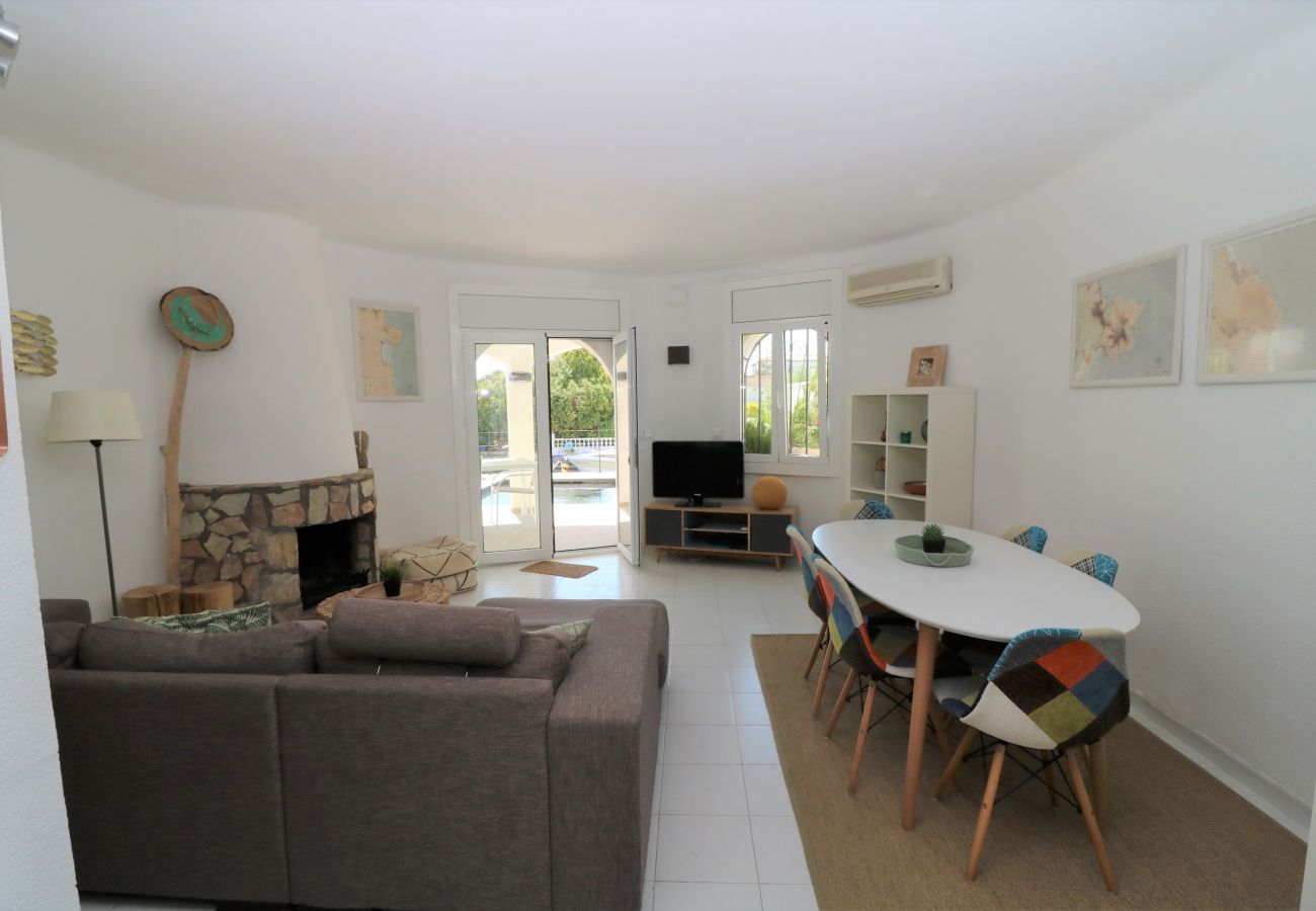 House in Empuriabrava - VALIRA PISCINE AMARRE Empuriabrava – INTERimmo