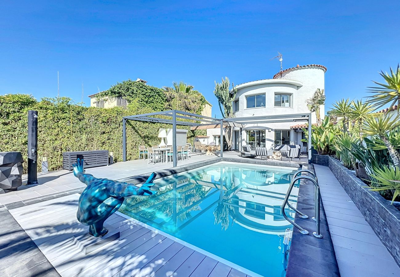 House in Empuriabrava - CANAL Empuriabrava – INTERimmo