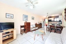 Apartment in Empuriabrava - Port Sotavent I - Piso con piscina comunitaria
