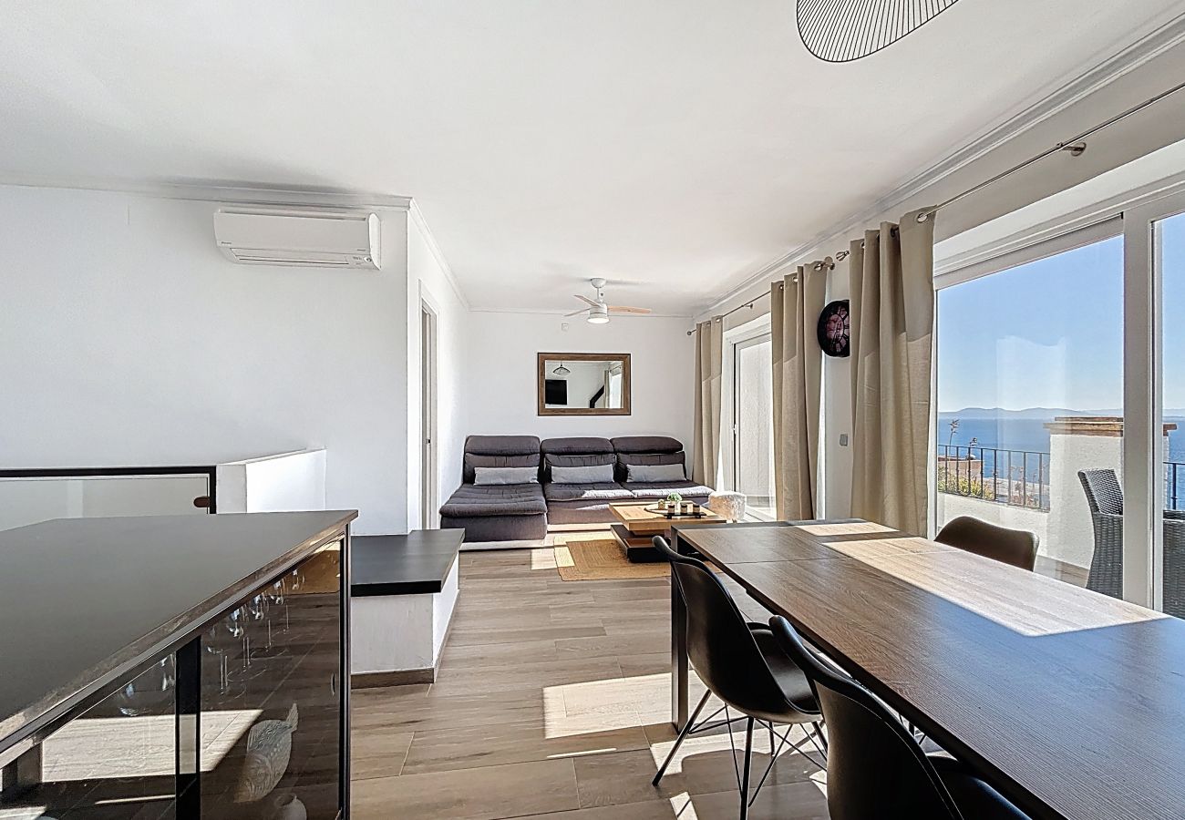 House in Rosas / Roses - ROSALES Rosas / Roses – INTERimmo