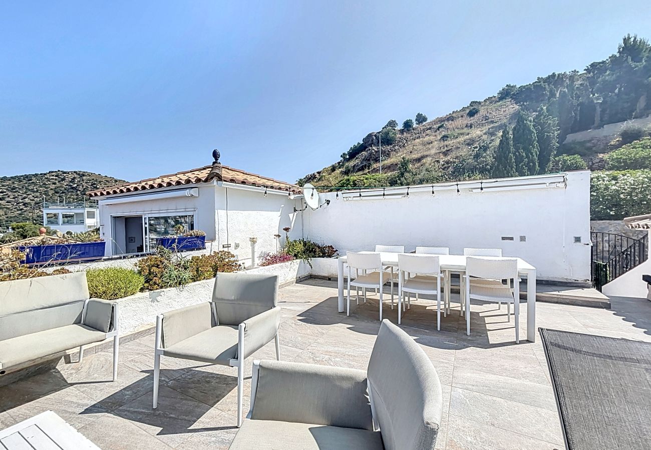 House in Rosas / Roses - ROSALES Rosas / Roses – INTERimmo