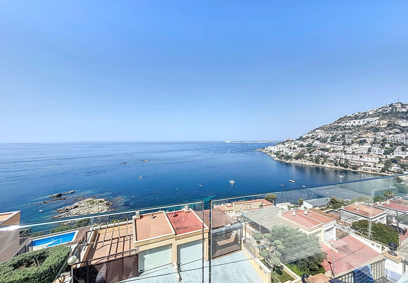 House in Rosas / Roses - ROSALES Rosas / Roses – INTERimmo