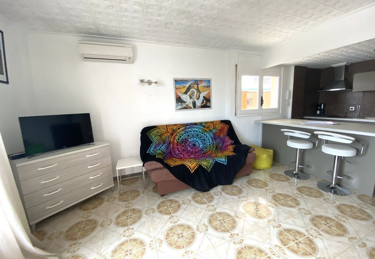 Apartment in Empuriabrava - PORT EMPORDA 28BA  Location Longue Durée INTERimmo