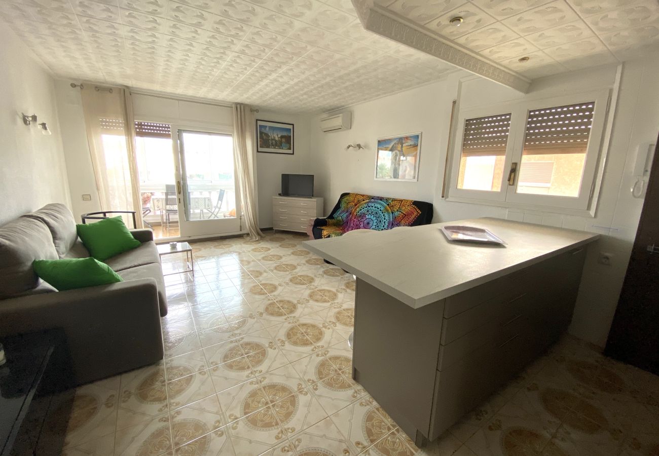 Apartment in Empuriabrava - PORT EMPORDA 28BA  Location Longue Durée INTERimmo